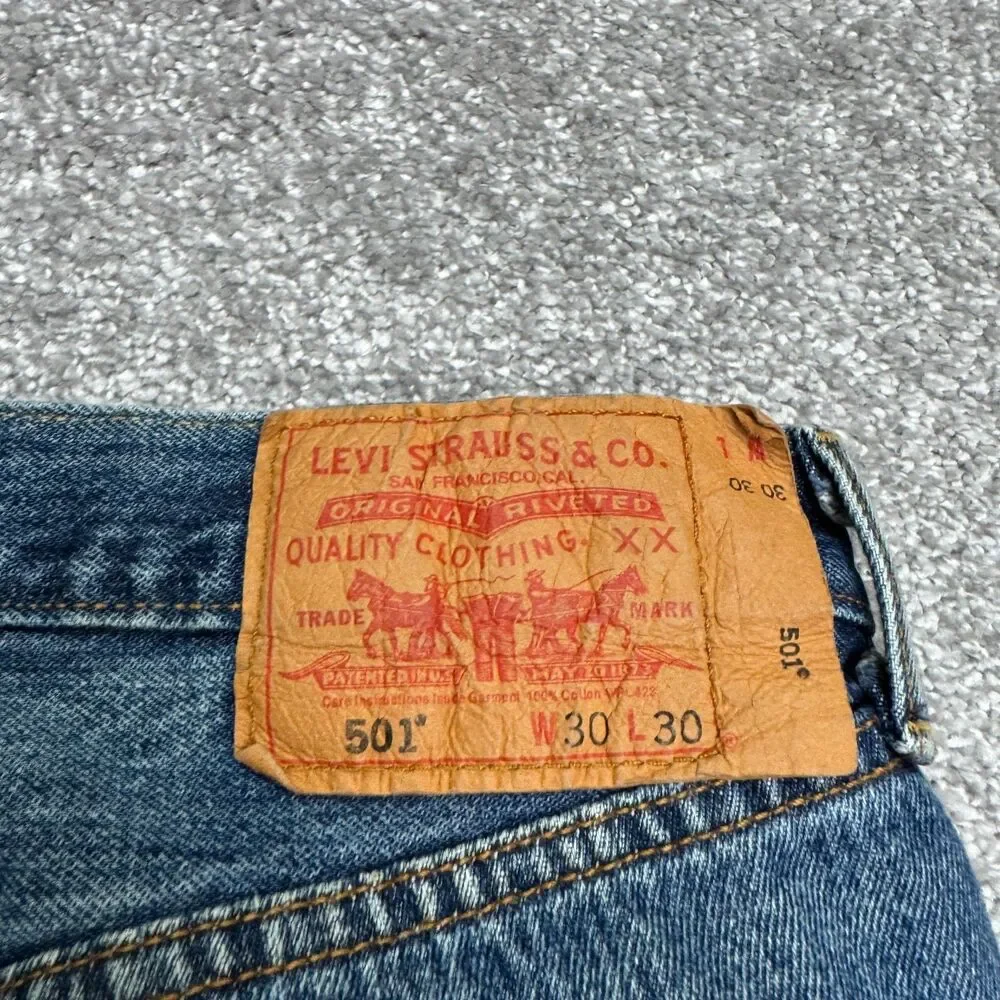 Levi's 501 Original Fit Straight Button Fly Denim Jeans Men 30x30 Blue Dark Wash